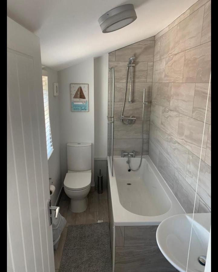 Beautiful Room In Apartment Near Town Centre Rugby Buitenkant foto